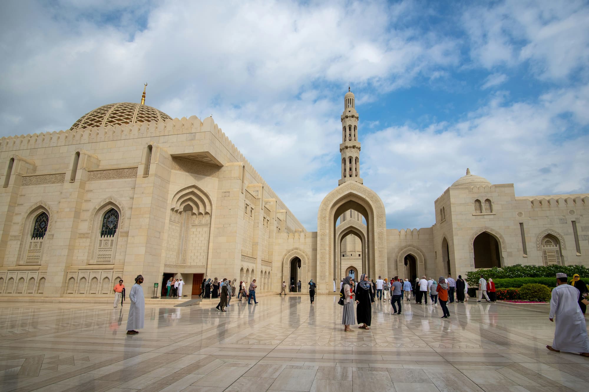Freehold Zones in Oman: Where Can Foreigners Buy Property in 2025